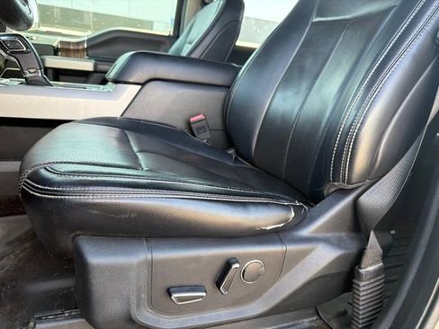 Used 2018 Ford F150 Lariat w/ Equipment Group 502A Luxury AWD/4WD image 41