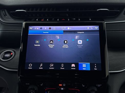 New 2025 Jeep Grand Cherokee Limited image 15