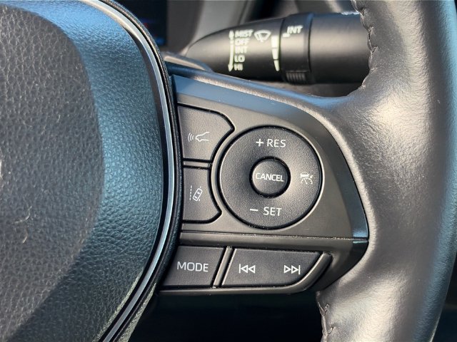 Used 2022 Toyota Corolla SE w/ SE Premium Package FWD image 22