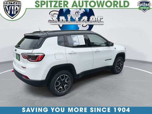 Used 2025 Jeep Compass Trailhawk AWD/4WD image 9
