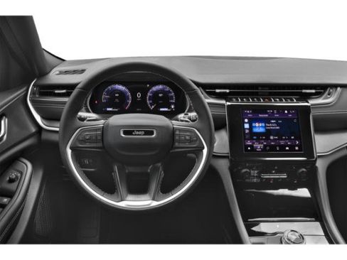 Certified 2025 Jeep Grand Cherokee Altitude AWD/4WD image 7