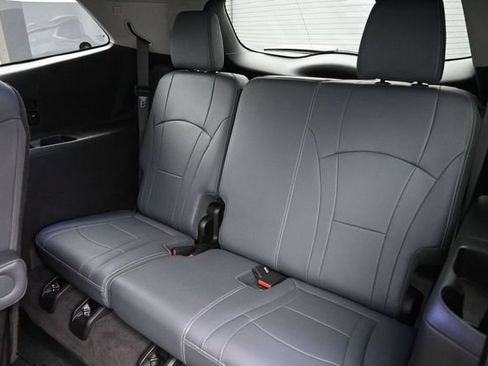 Used 2019 Buick Enclave Essence w/ Trailering Package, 5000 lbs. FWD image 17