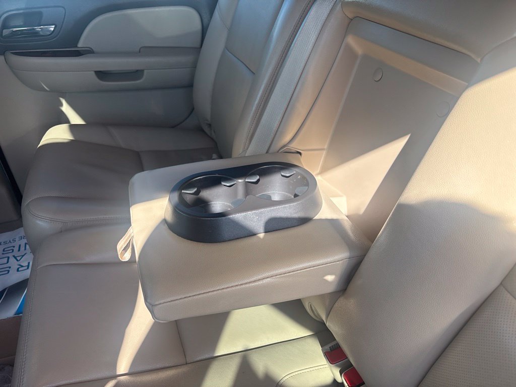 Used 2013 Chevrolet Avalanche LTZ AWD/4WD image 40