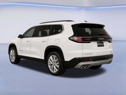 Used 2026 GMC Acadia Elevation w/ Elevation Premium Package FWD image 5