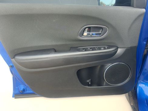 Used 2022 Honda HR-V EX image 13