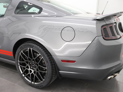 Used 2013 Ford Mustang Shelby GT500 RWD image 34