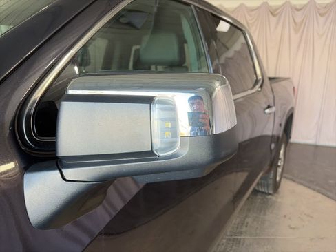 Used 2025 GMC Sierra 1500 SLT image 17