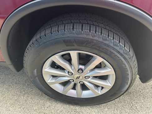 Used 2021 Dodge Durango SXT image 38