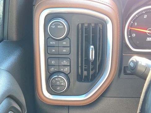 Used 2022 Chevrolet Silverado 3500 High Country image 25