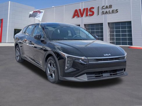 Used 2025 Kia K4 LXS image 3