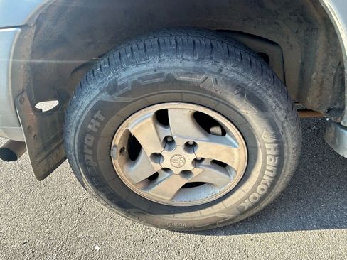 Used 2001 Toyota Sequoia Limited image 4