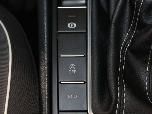 Used 2025 Volkswagen Jetta Sport FWD image 42