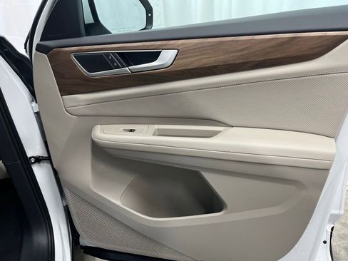 New 2026 Volkswagen Atlas SE image 11