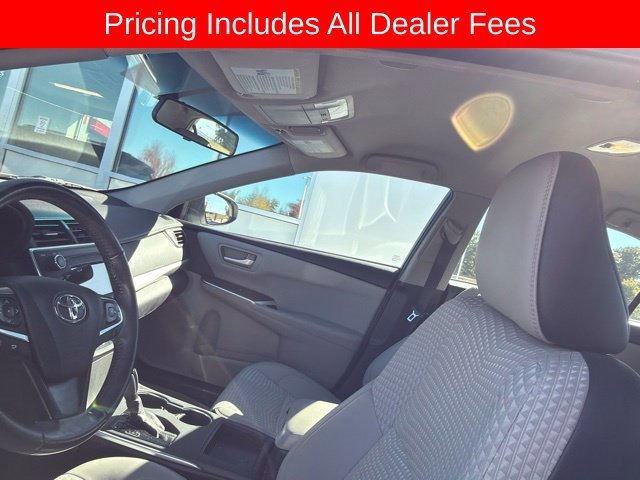 Used 2015 Toyota Camry SE FWD image 12