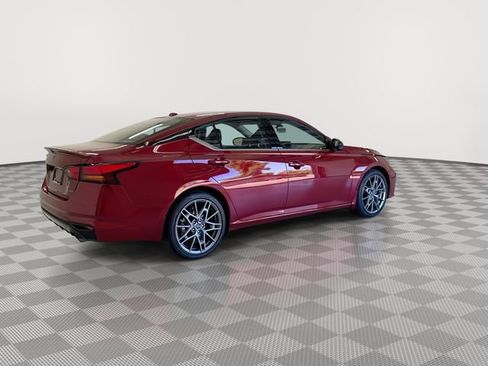 Certified 2024 Nissan Altima 2.0 SR image 12