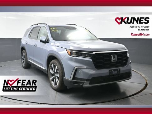 Used 2025 Honda Pilot Elite image 1