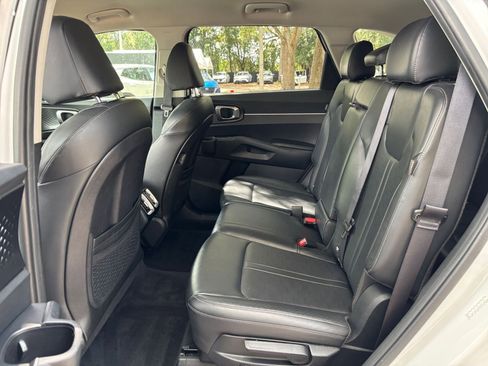 Used 2024 Kia Sorento S AWD/4WD image 42