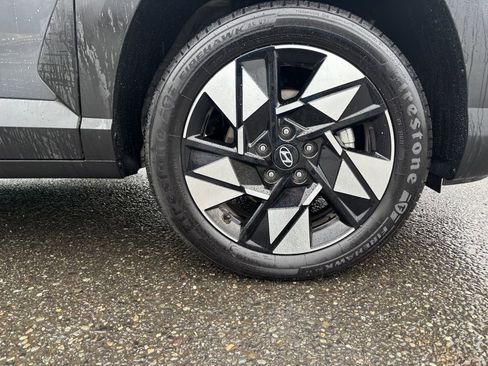 Used 2024 Hyundai Kona SEL image 9