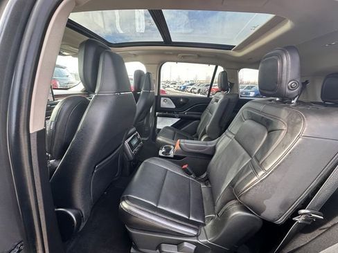 Used 2020 Lincoln Aviator Reserve w/ Equipment Group 202A image 18