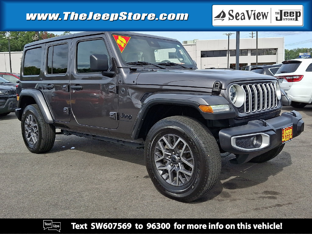 Certified 2025 Jeep Wrangler Unlimited Sahara w/ Dual Top Group AWD/4WD image 1