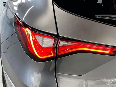 Used 2023 Acura MDX SH-AWD w/ Technology Package image 23