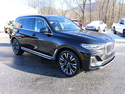 Used 2022 BMW X7 xDrive40i w/ Executive Package image 10