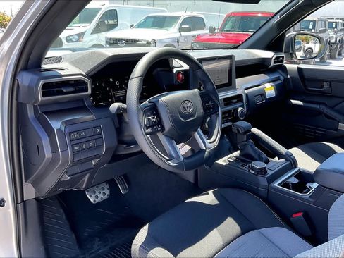 Used 2026 Toyota 4Runner 4WD image 2