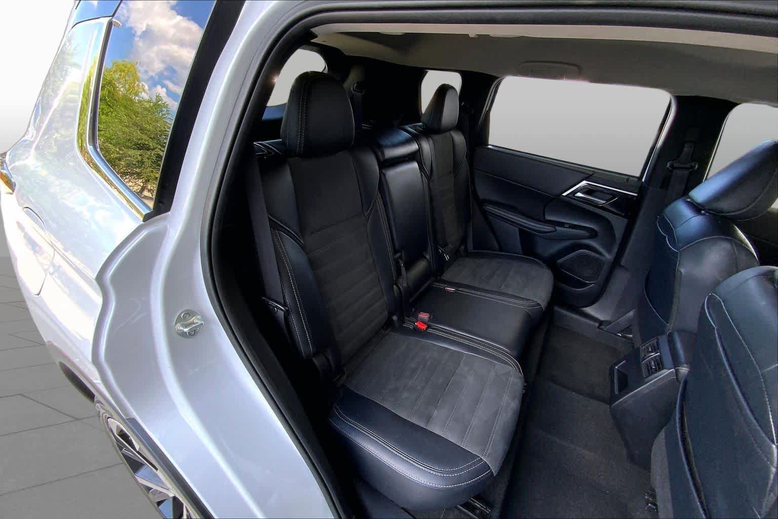 Used 2024 Mitsubishi Outlander SE FWD image 20