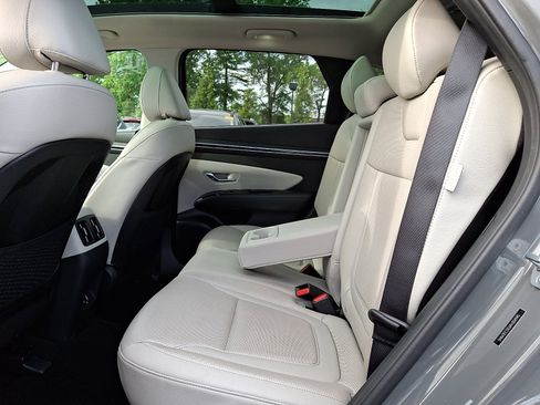 Certified 2024 Hyundai Tucson Limited AWD/4WD image 10