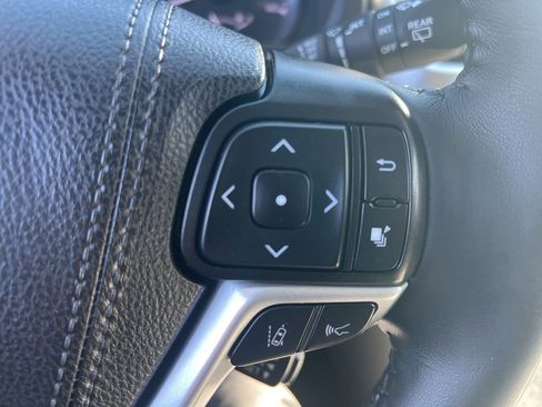 Used 2019 Toyota Highlander XLE image 62