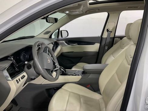 Used 2022 Cadillac XT6 Premium Luxury w/ Technology Package image 25