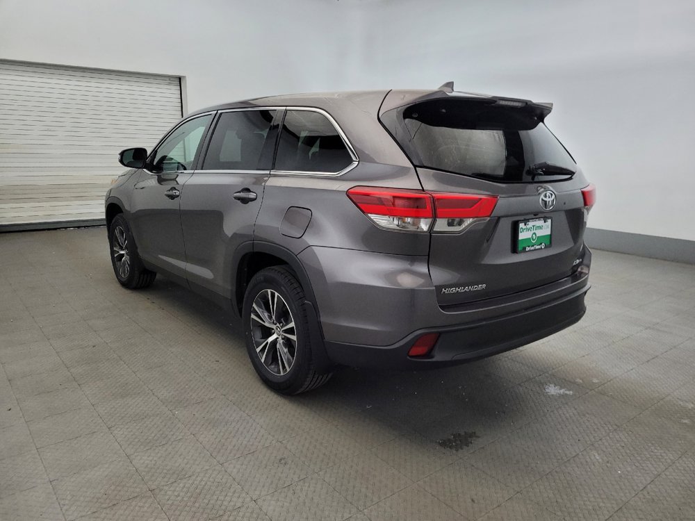 Used 2019 Toyota Highlander Plus AWD/4WD image 5