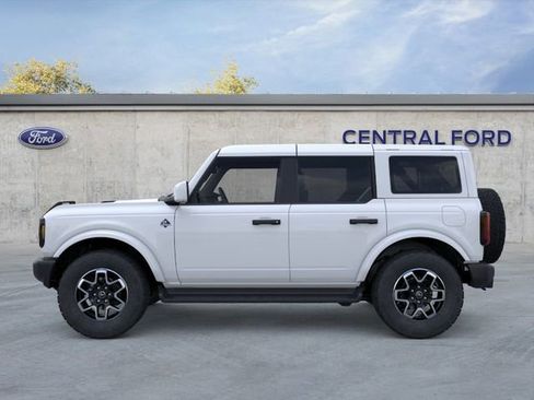 New 2026 Ford Bronco Outer Banks AWD/4WD image 3