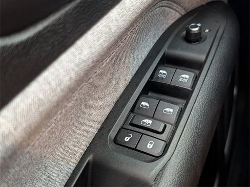 Used 2022 Jeep Compass Latitude image 30