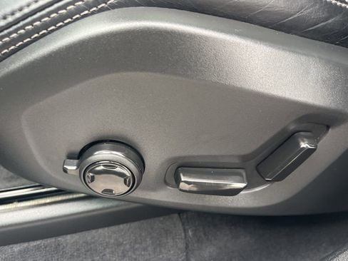 Used 2022 Volvo XC90 T6 Inscription w/ Lounge Package image 19