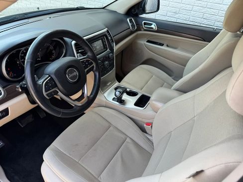 Used 2015 Jeep Grand Cherokee Laredo w/ Quick Order Package 23E RWD image 13