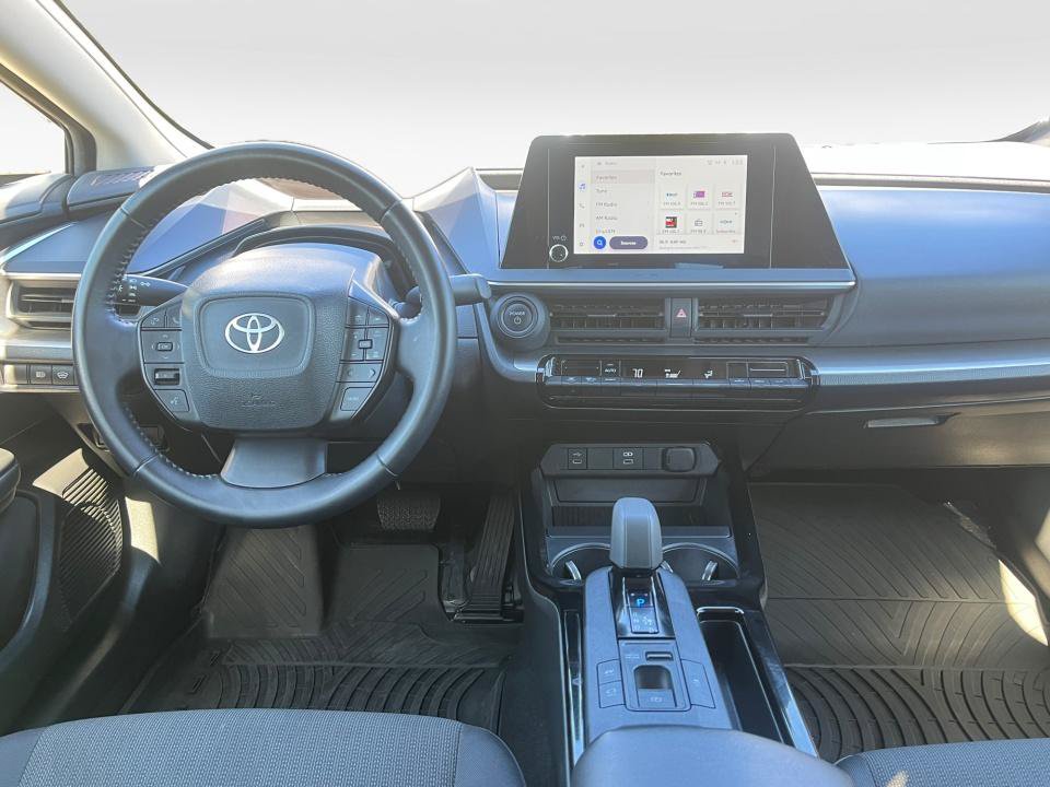 Used 2025 Toyota Prius LE FWD image 20