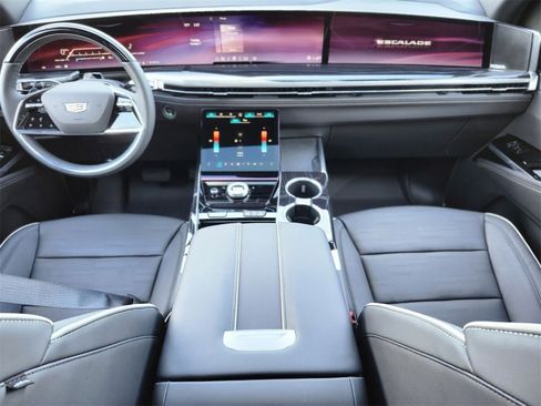 Certified 2025 Cadillac Escalade Sport w/ Touring Package image 10
