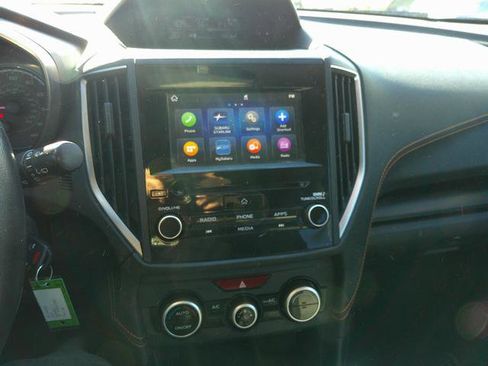 Used 2021 Subaru Crosstrek 2.0i Premium image 10