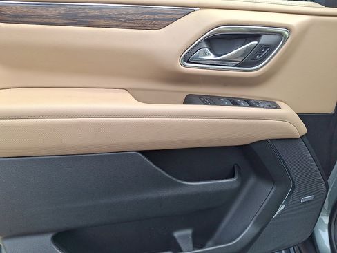 Used 2023 Chevrolet Tahoe Premier w/ Premium Package 2 image 13