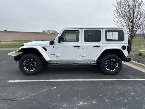 Used 2024 Jeep Wrangler Unlimited Rubicon 4xe image 7