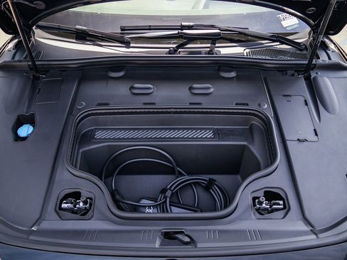 Used 2025 Audi A6 e-tron Premium Plus w/ Premium Plus image 31