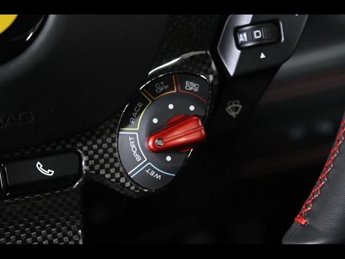 Certified 2022 Ferrari F8 Tributo RWD image 21