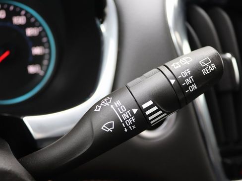 Used 2020 Chevrolet Traverse RS image 41