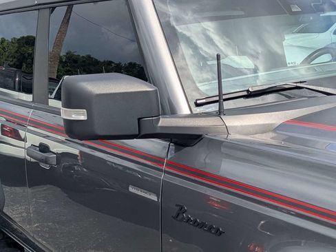 Used 2022 Ford Bronco Badlands w/ Sasquatch Package AWD/4WD image 11
