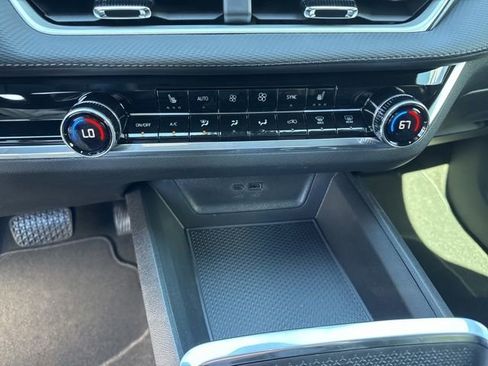 New 2026 Chevrolet Equinox LT w/ Convenience Package II AWD/4WD image 24