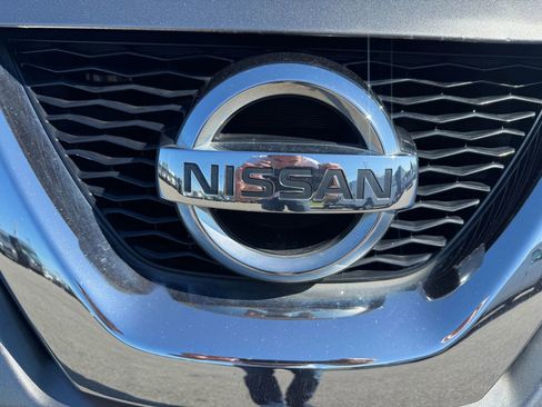 Used 2015 Nissan Rogue S AWD/4WD image 19