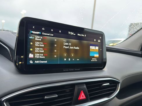 Used 2023 Hyundai Santa Fe Limited image 21