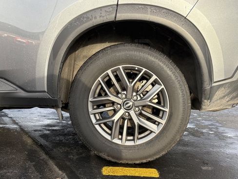 Used 2023 Nissan Rogue S image 13