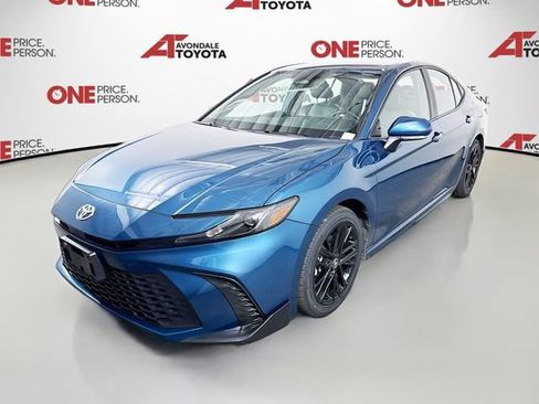 Certified 2025 Toyota Camry SE FWD image 4